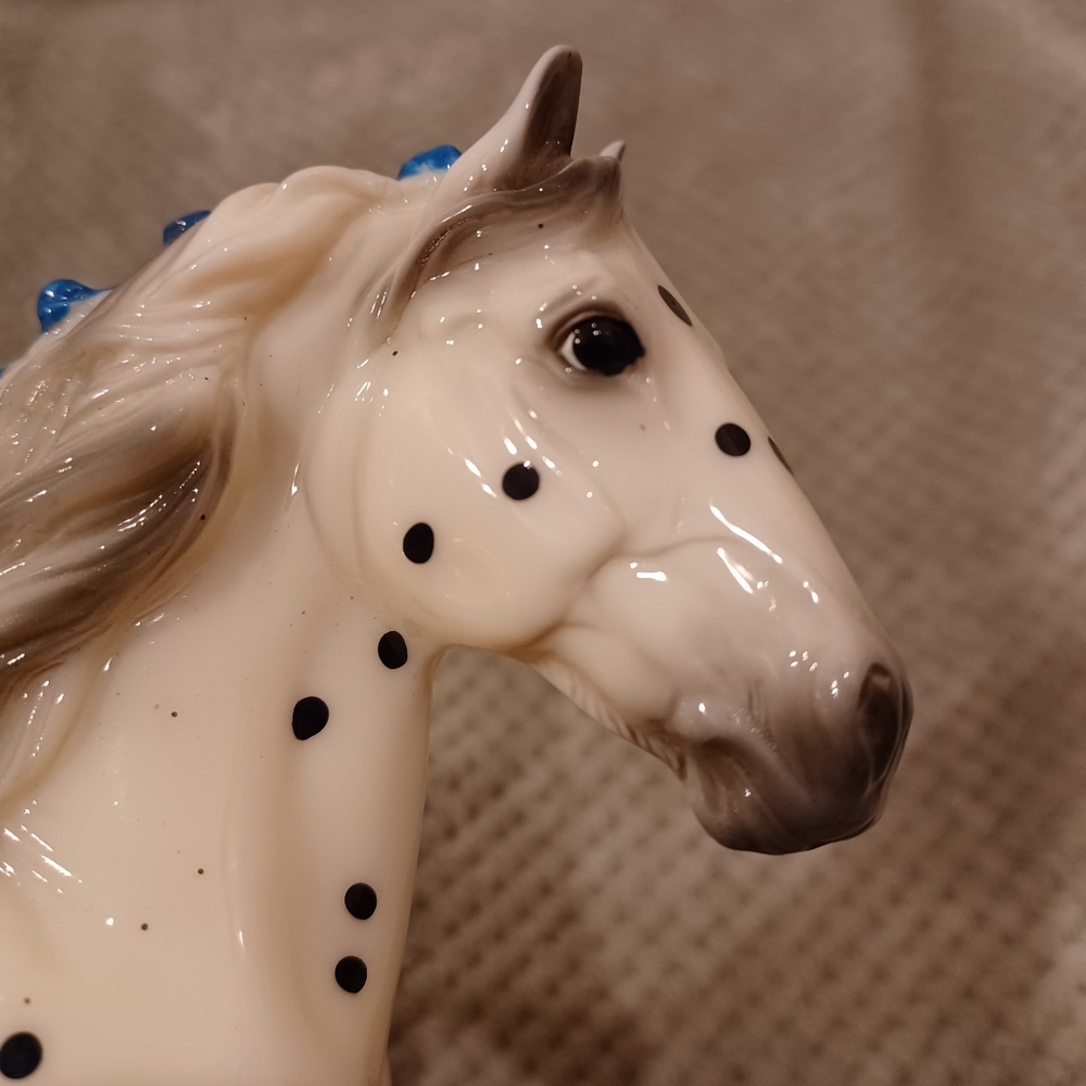 Breyer Triton - Picture 2 of 16